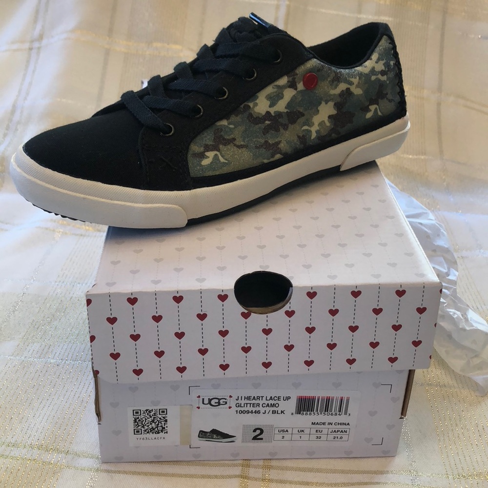 Ugg Heart Glitter Camo shoes